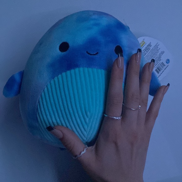 Squishmallow- Cyan the Blue Whale - Picture 3 of 4